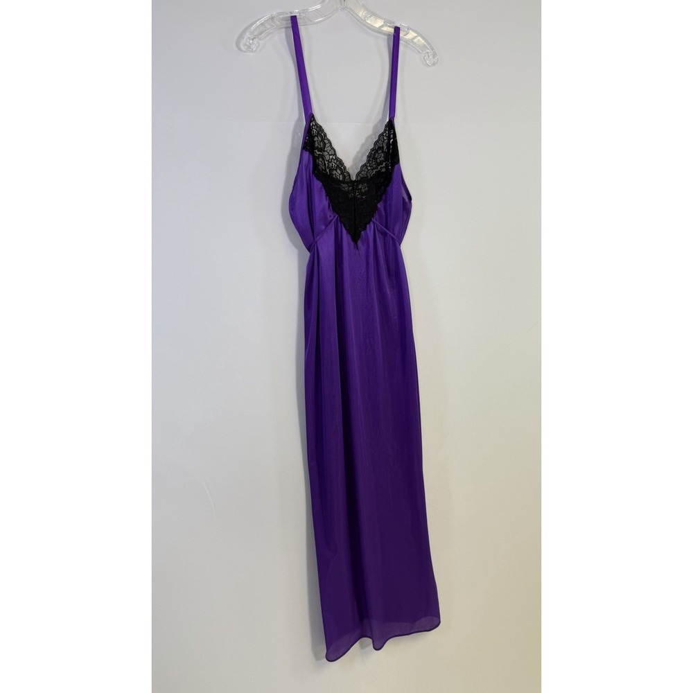 80s Undercover Wear Nylon Lace Purple Full Sweep Vintage Nightgown Sz Large USA